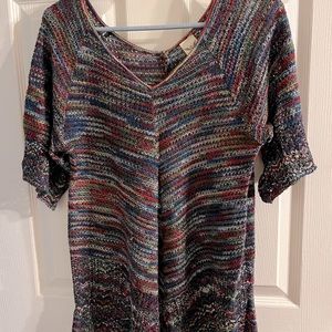 Ladies’ multicolored sweater. Size M (8-10).